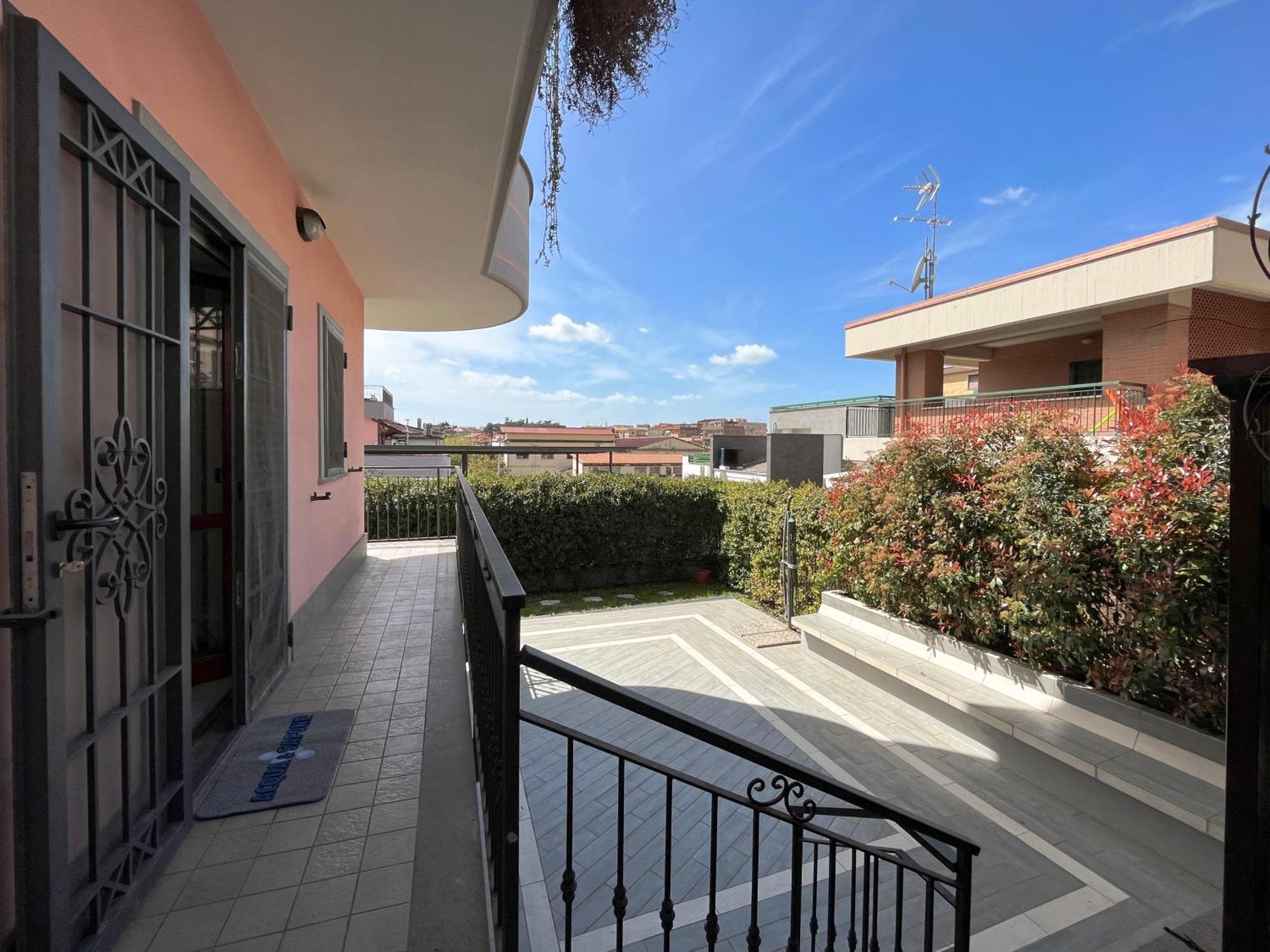 Oasi Holiday Anagnina Rome Bagian luar foto
