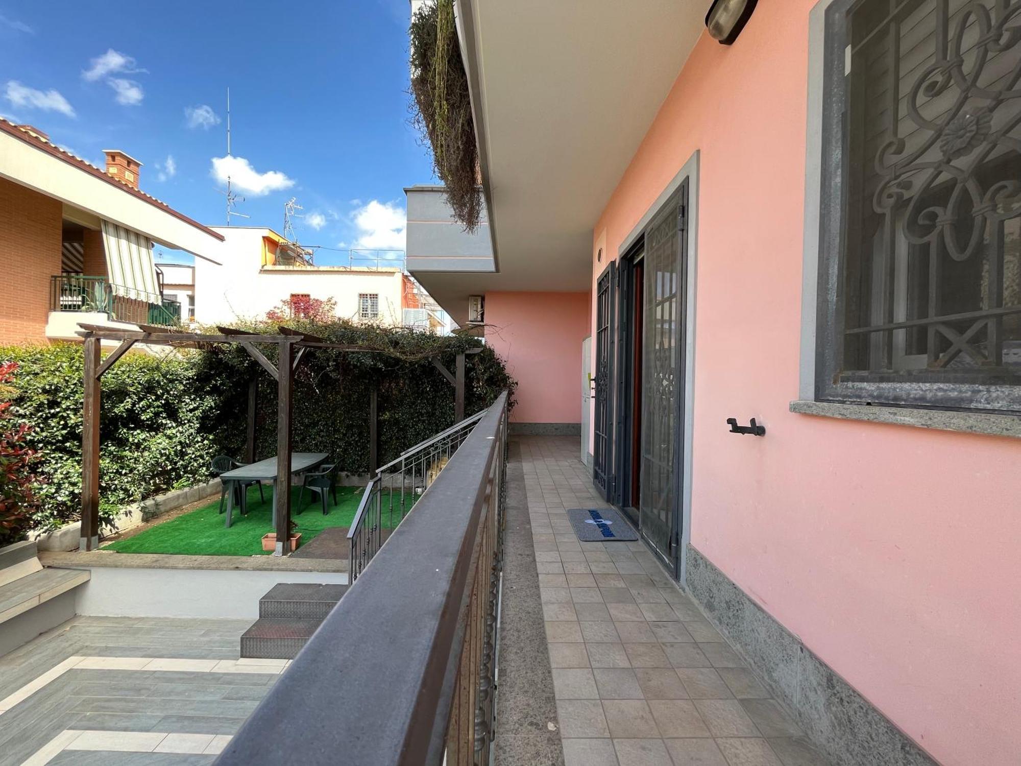 Oasi Holiday Anagnina Rome Bagian luar foto